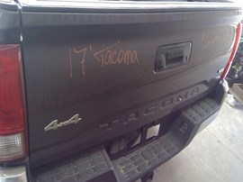 2017 TOYOTA TACOMA, GRAY, CREW CAB, 3.5L, AT, 4WD,   Z26443